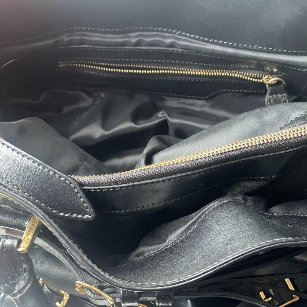 Burberry Black Leather Shoulder Bag - Picture 13 of 16